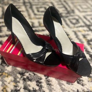 BCBG heels size 6